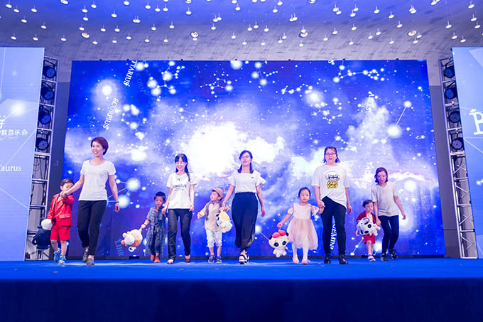 夢幻星空秀，嬰智貝佳12星寶之SHOW TIME！